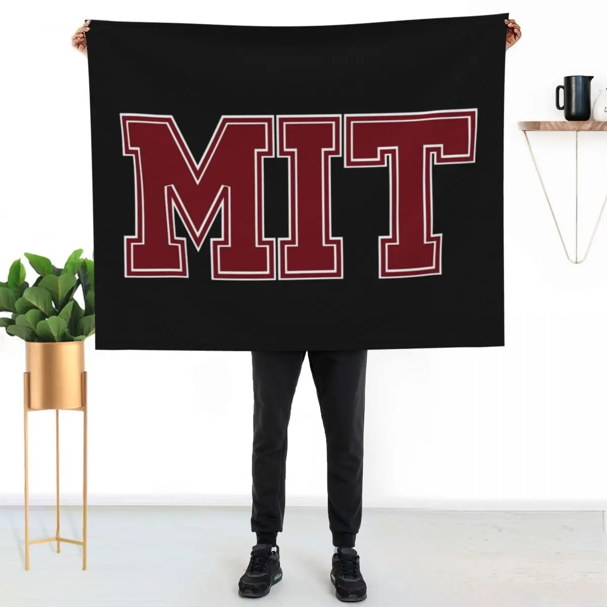 MIT University Classic Design Throw Blanket couch cozy soft plush fuzzy picnic outdoor blanket