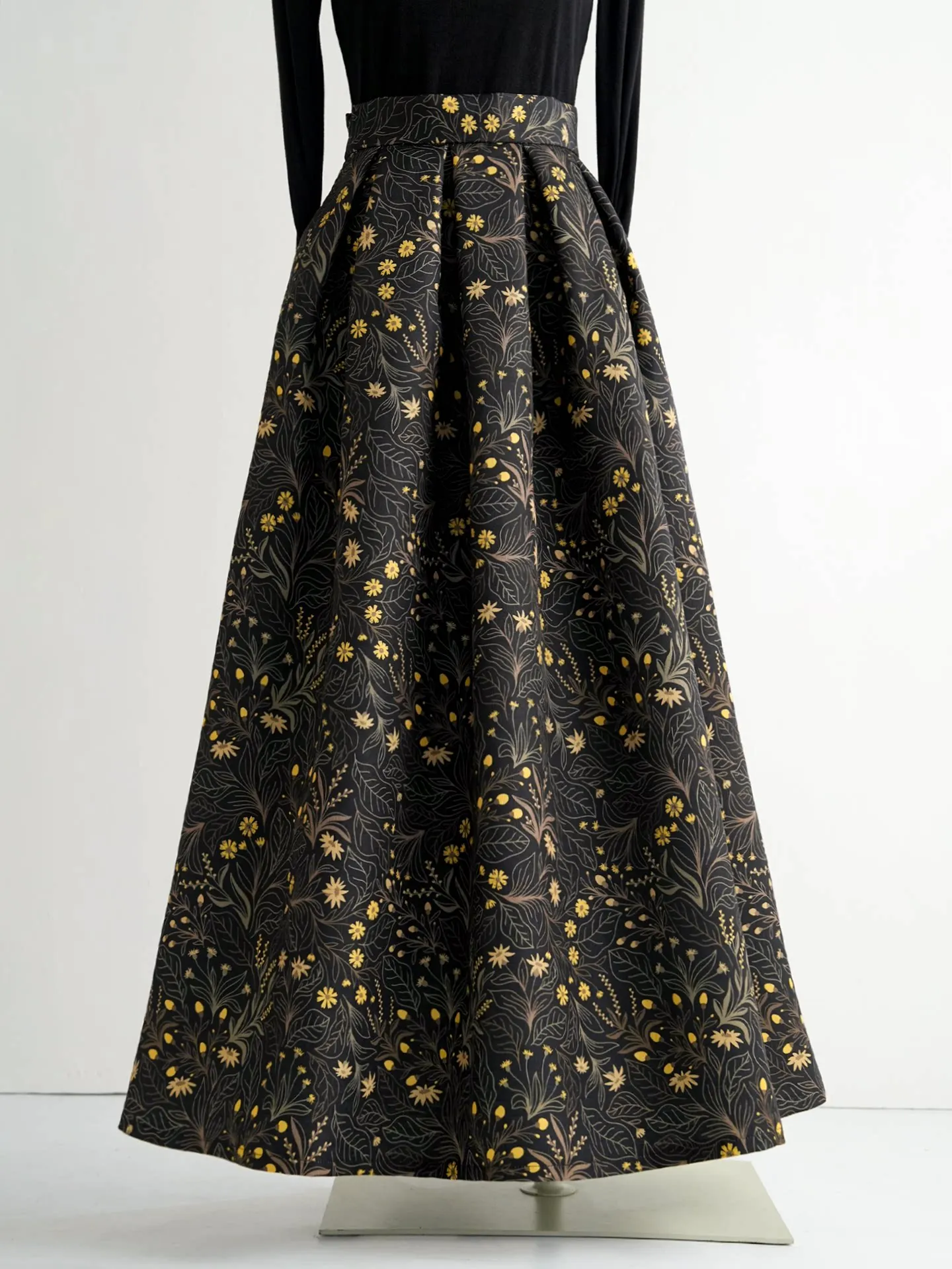 High Quality New Autumn Winter Vintage Printing Ultra Long A-line Skirt All-match High Waist Elegant Big Bottoms Puffy Skirts