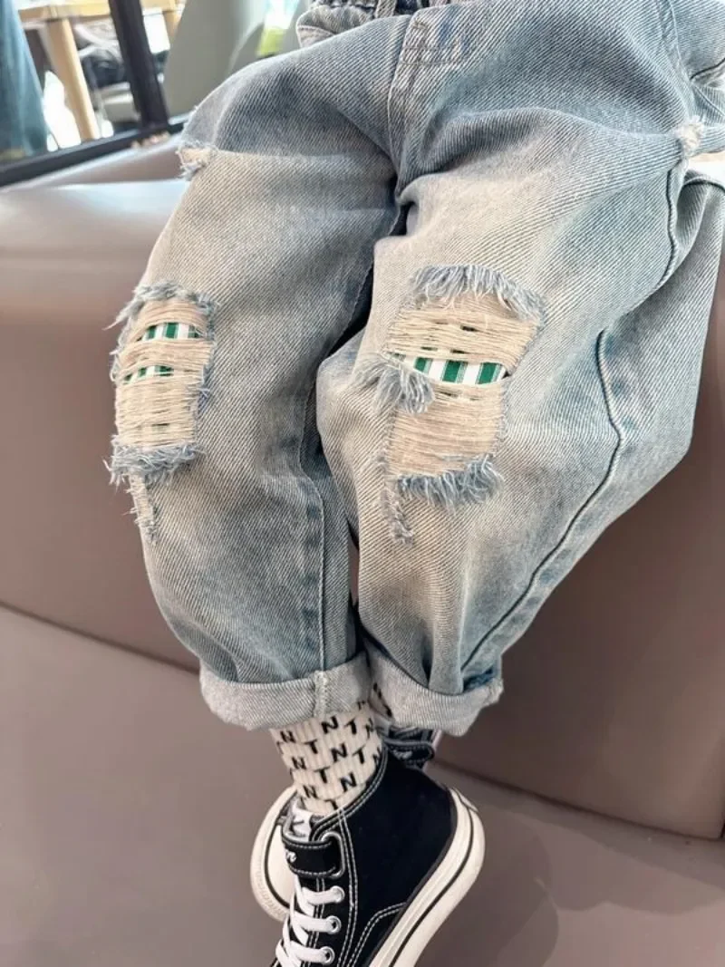 

Весенне-осенние новые стили, повседневные штаны для мальчиков и малышей. Детские брюки. Детские рваные джинсы.