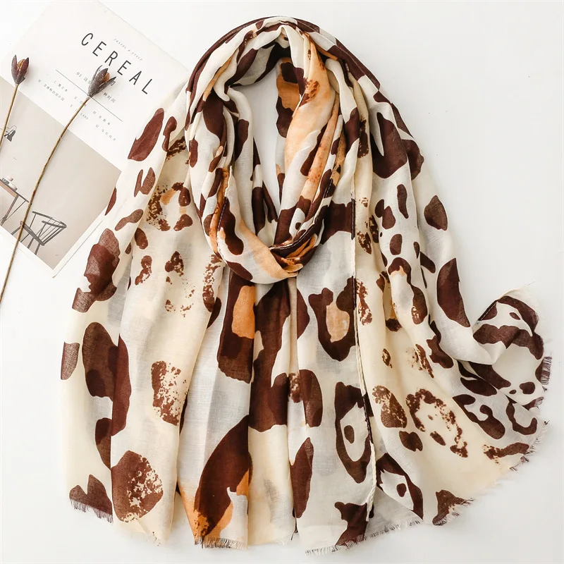 Winter women\'s scarf luxury brand scarves woman autumn Spain style fashion long purple leopard scarves sun protection cape