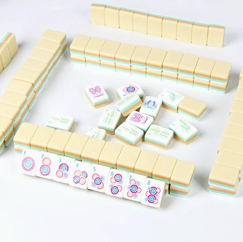 Acrylic 4-Layer Engraved Pattern American Mahjong Tiles, 160 Pieces of 32mm High-End Mahjong, Suitable for family Gatherings