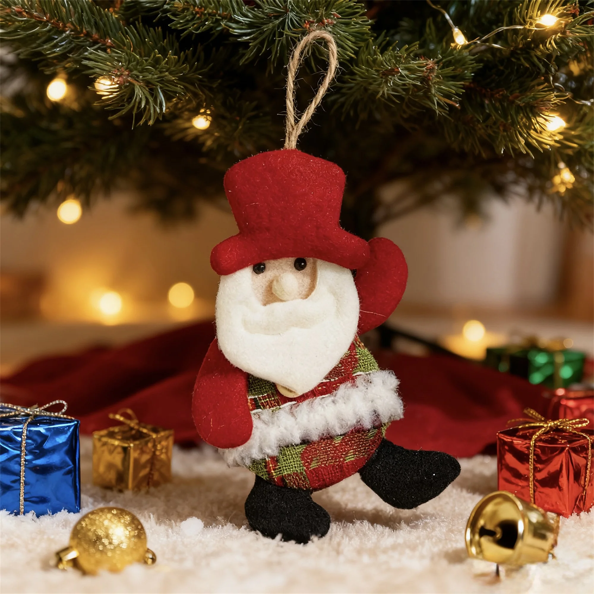 전통적인 산타 눈사람 순록 노움 인형이 포함된 축제 휴일 장식 세트 - 가정용 크리스마스 트리 장식품