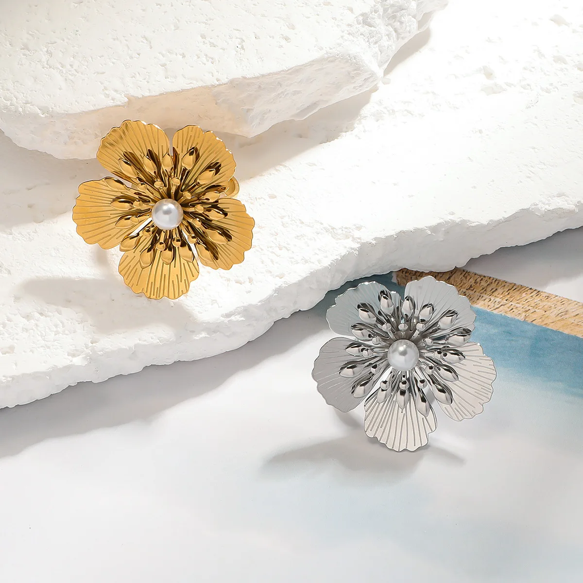 Stainless steel titanium steel non-fading three-dimensional petal flower opening ring female index finger ring jewelry