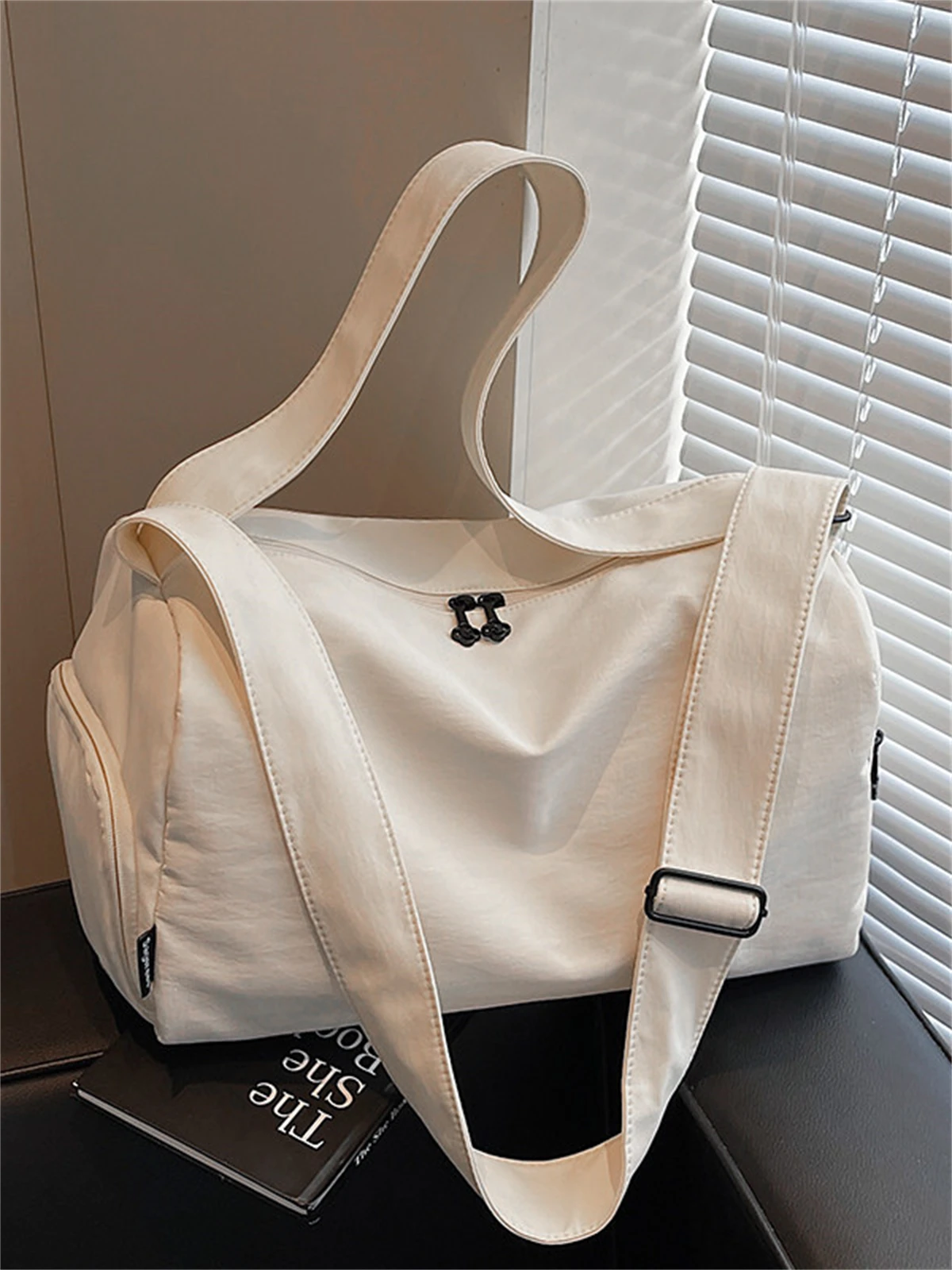 borsa-sportiva-grande-capacita-hong-kong-2026-nuova-borsa-da-viaggio-per-brevi-viaggi-materiale-in-nylon-unisex