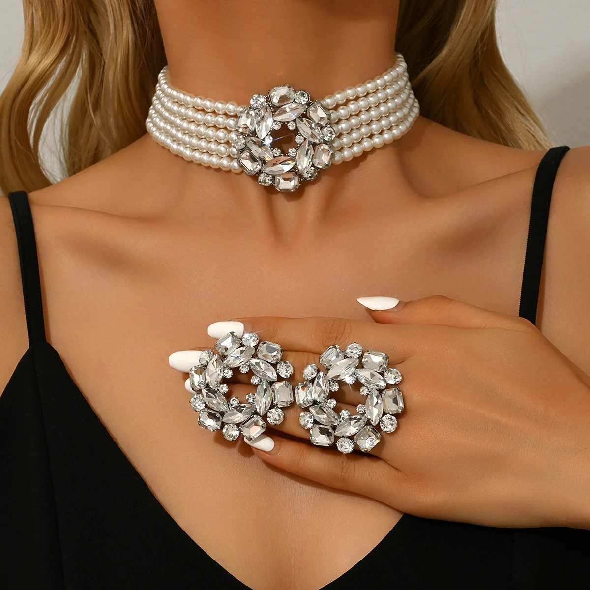 

Fashion imitation pearl multi-layer colored crystal earrings and necklace set for formal evening gown. Wife's Gift