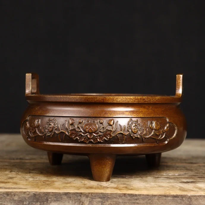 Pure copper Xuande furnace, Sugong carved  thickened large  for Buddha worship, copper incense burner to send  plugs