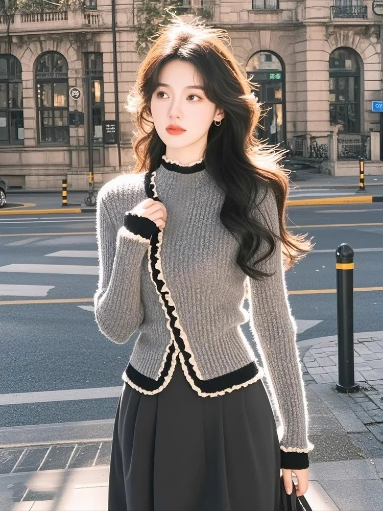 

Korean Early Autumn Faionable Ruffle Irregular Design Striped Sweater Women's Sle 2025 New Arrival Aosphere Feeling