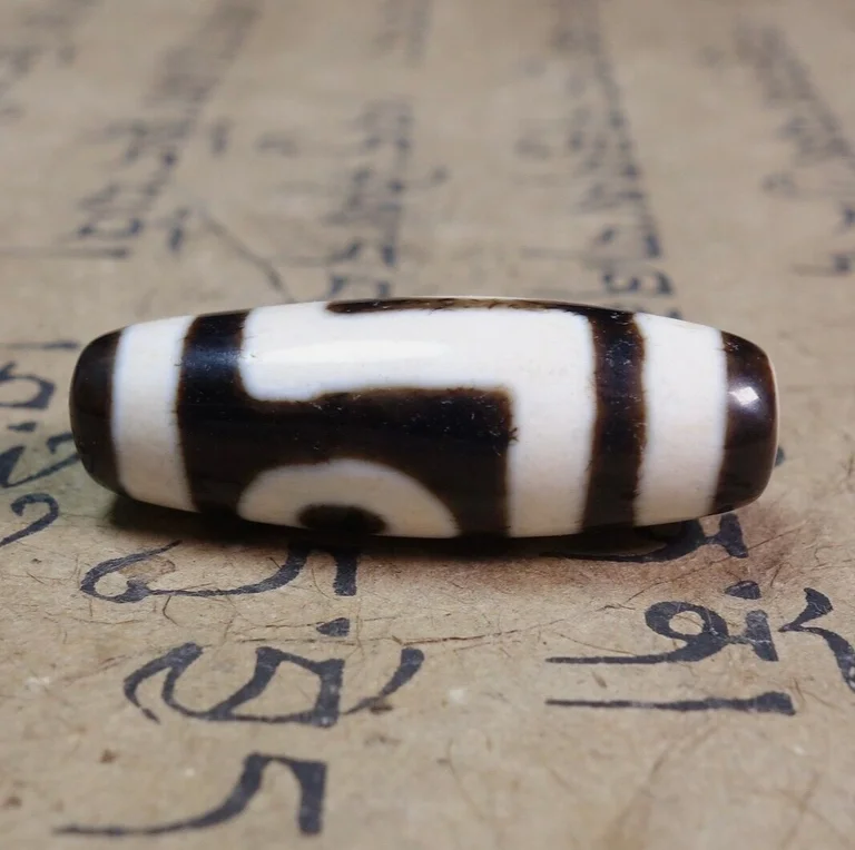 Nice Ancient Tibetan DZI Beads Old Agate 2 Eye Totem Amulet Pendant #6107