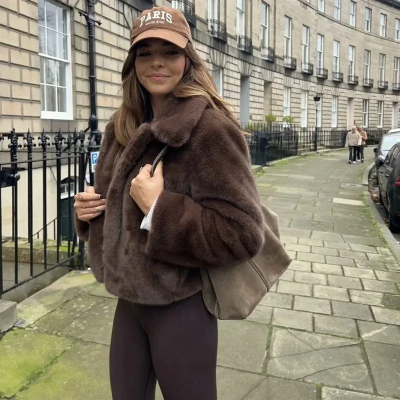 Winter New Women's Clothing Style Versatile Collar Long Sleeve Artificial Fur Effect Short Coat