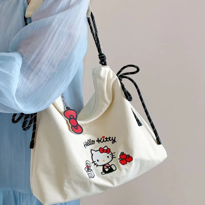 Sanrio Hello Kitty Tas Tangan Hitam Antik Gaya Y2K untuk Wanita Tas Tangan Anak Perempuan Populer Tas Tote Tas Penyimpanan Makeup Hadiah Tote Tren