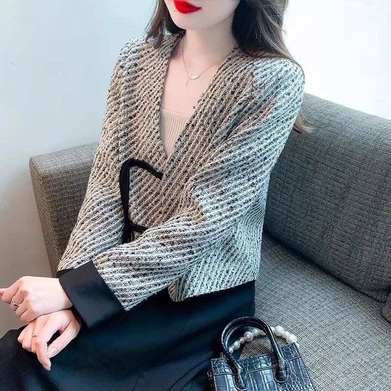 Coarse Tweed Fragrant Jacket Trend New Buckle AutumnWinter 2023 Female Jackets  Elegant Chaquetas image 6