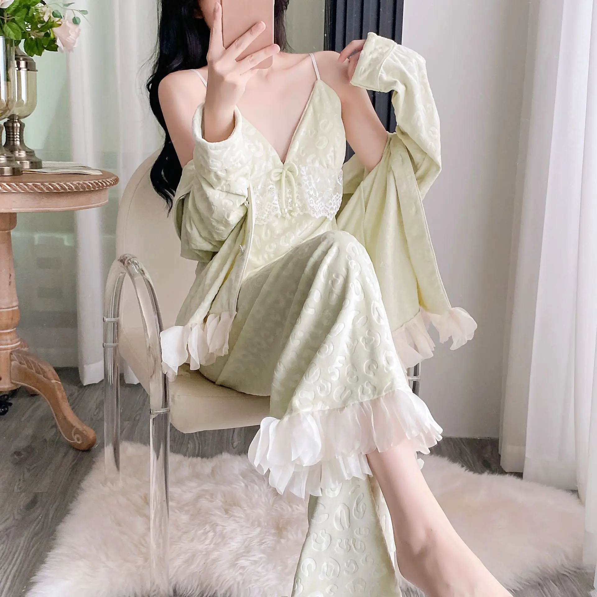 طقم بيجامات نسائي مخملي من جزيرة سميكة ملابس نوم بنطلون من الفلانيل مزدوج الوجه ملابس منزلية أنيقة من الدانتيل ملابس للاستلقاء #4