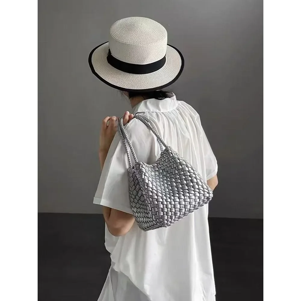 

Vegetable basket bag women 2025 new high-end go out versatile dice exquisite small bag portable bucket bag two-piece set