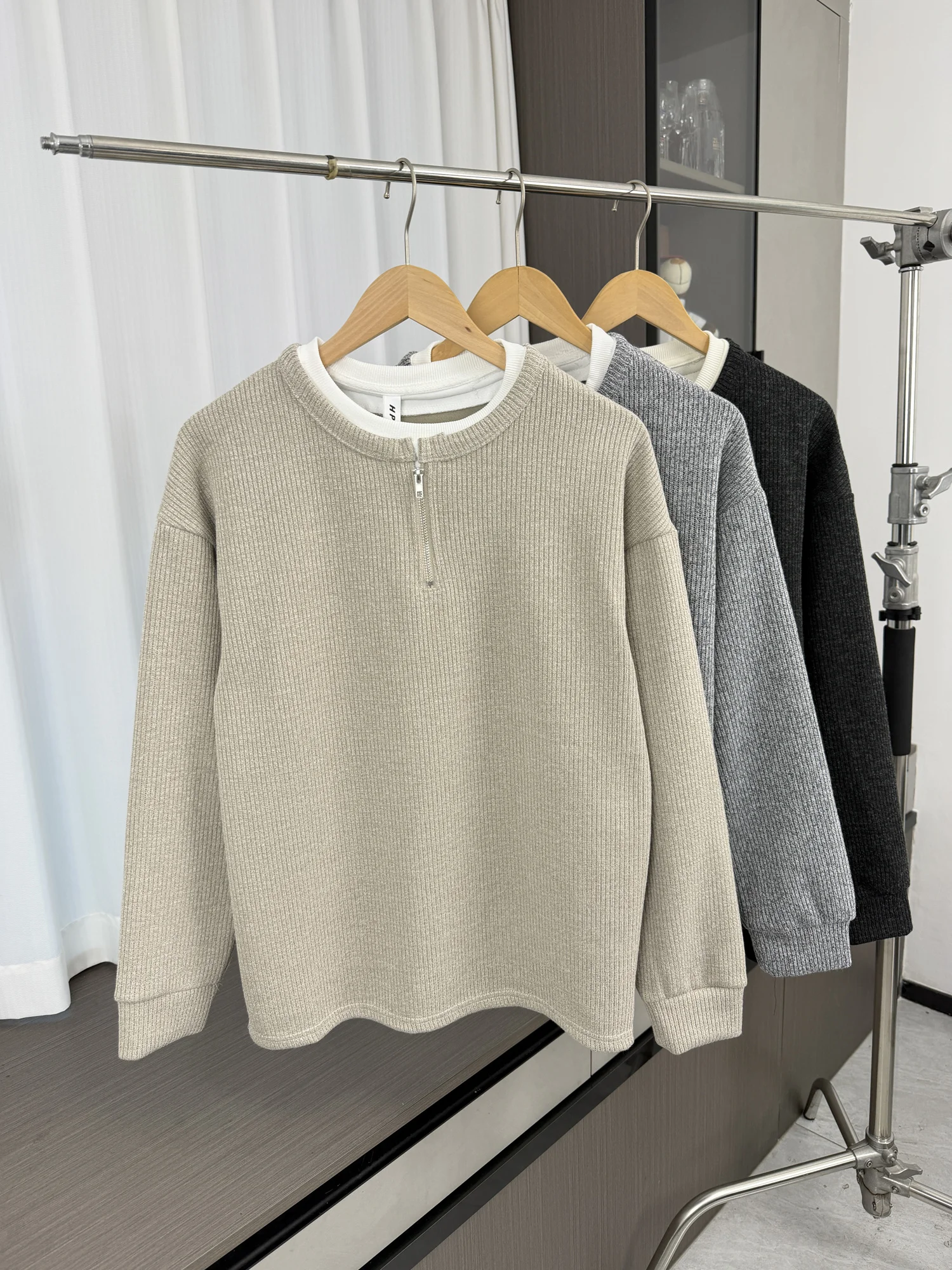 

Casual Loose Men's round Neck Half Zipper Base Shirt Sweatshirt Design Sense False Two-Piece Spring Antioxidant Wrinkle