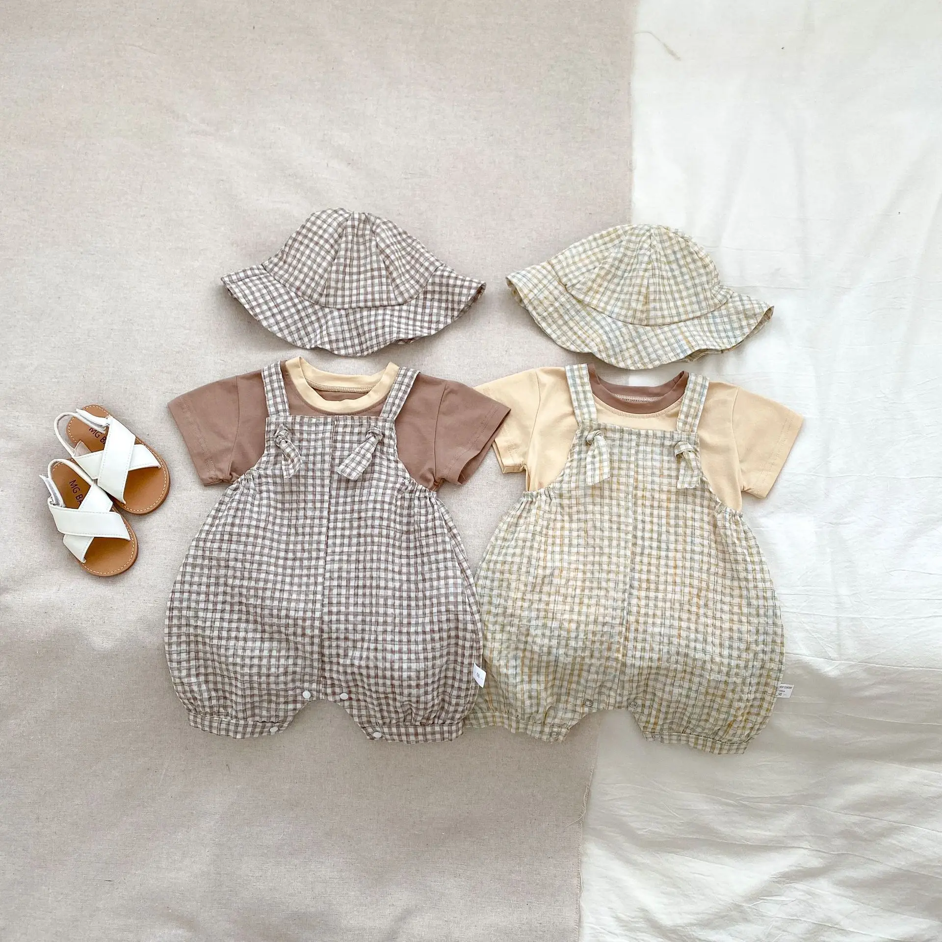 

Baby Clothes Fashion Casual Set 2024 New Summer Boys Baby Loose Plaid Suspenders Shorts Solid Color Short Sleeve Three Piece Set