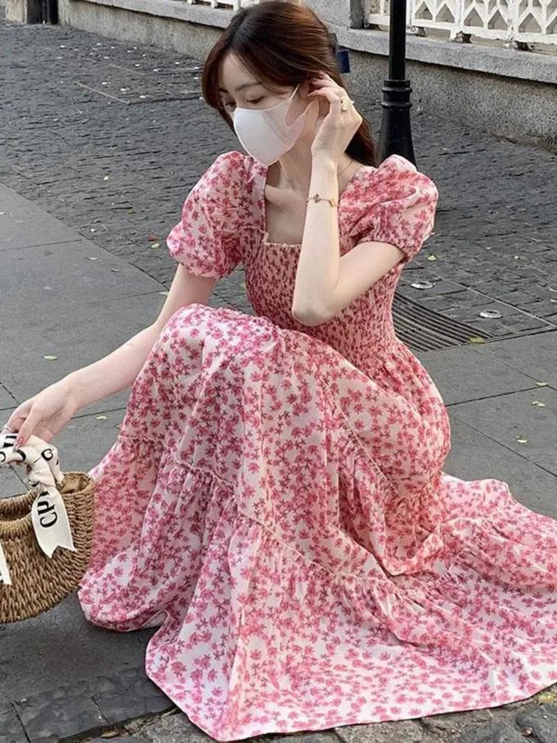 2024 Summer New Fresh and Fashionable Sweet French Square Neck Elegant Dress Women's Slim Fit Fragmented Flower Long Dress CJ22