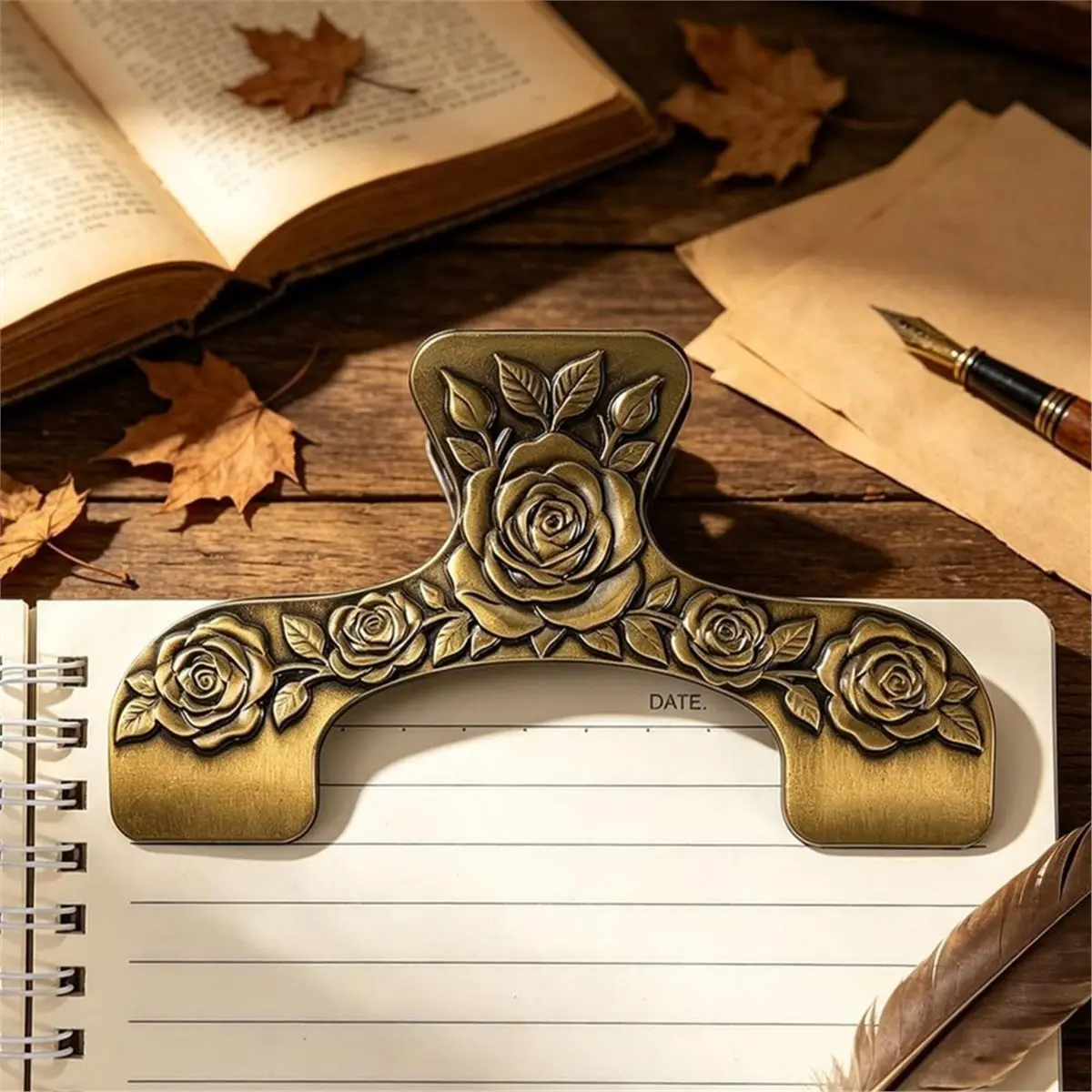 Metal Book Page Holder - Hands-Free Reading Page Spreader Ornate Flower Clip for Hands-Free Reading