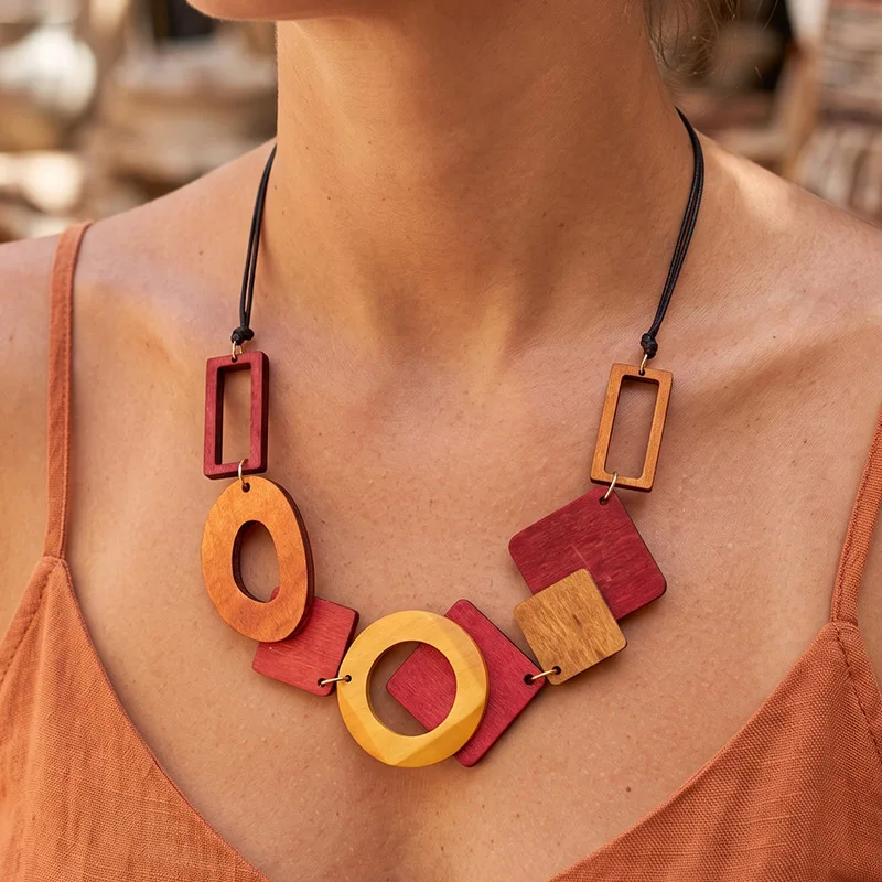 Retro geometric wood chip bib necklace handmade wooden pendant necklace cross-border new product accessories wholesale