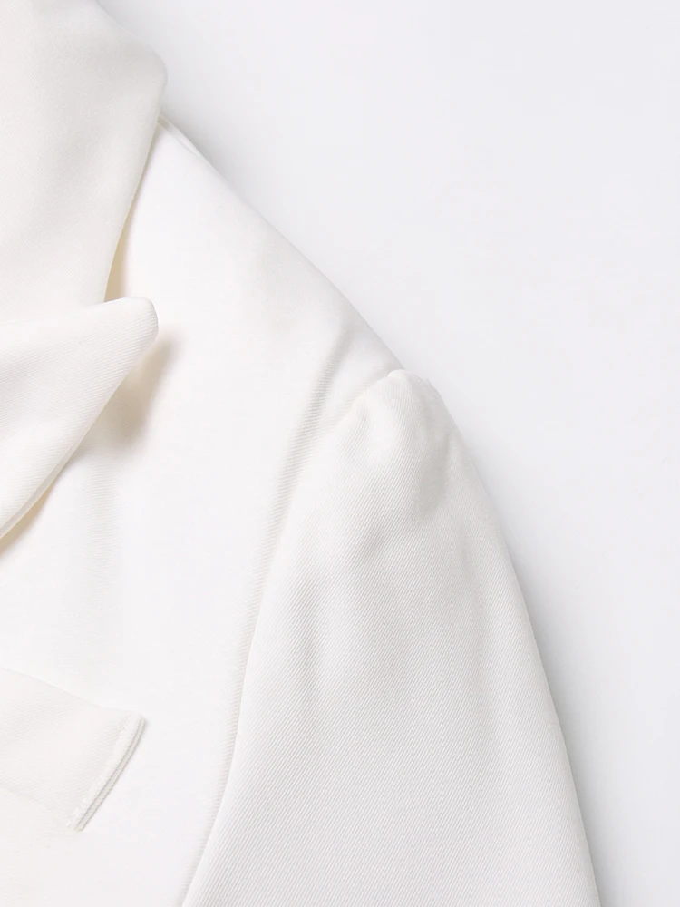 Рисунок 5 - Женский двубортный Блейзер TWOTWINSTYLE