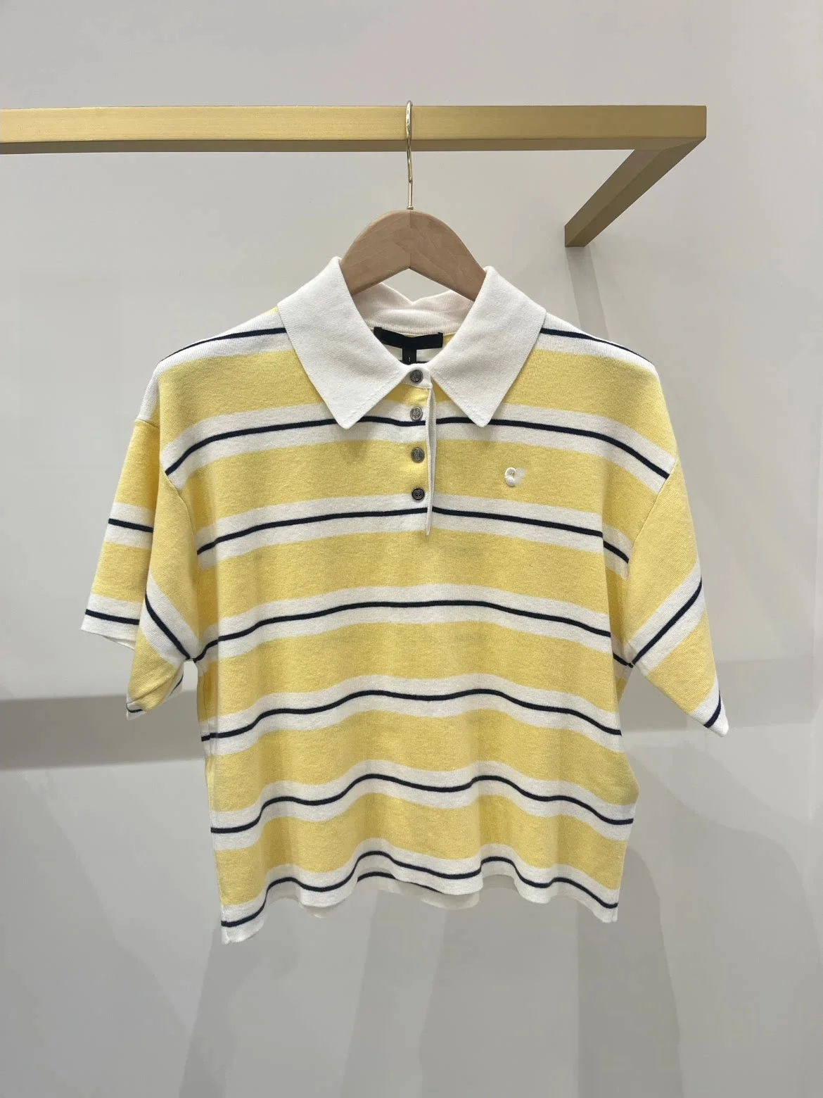 

HEIDD Yellow Neck Short Sleeve Striped Knitwear College Style Spring Summer Skin-friendly Breathable Regular Fit Women's...