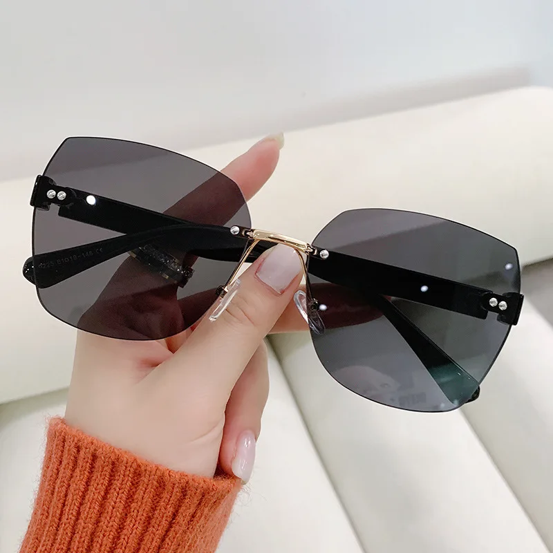 Glasses Female Korean Version Fashionable Sunglasses Round Face Anti-uv Strong Light Big Face Long Face Tawny Sunglasses