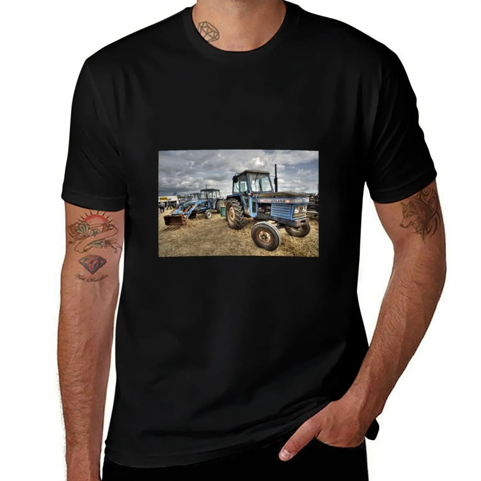 Leyland Tractors T-Shirt Breathable Sportswear for Men T-Shirt