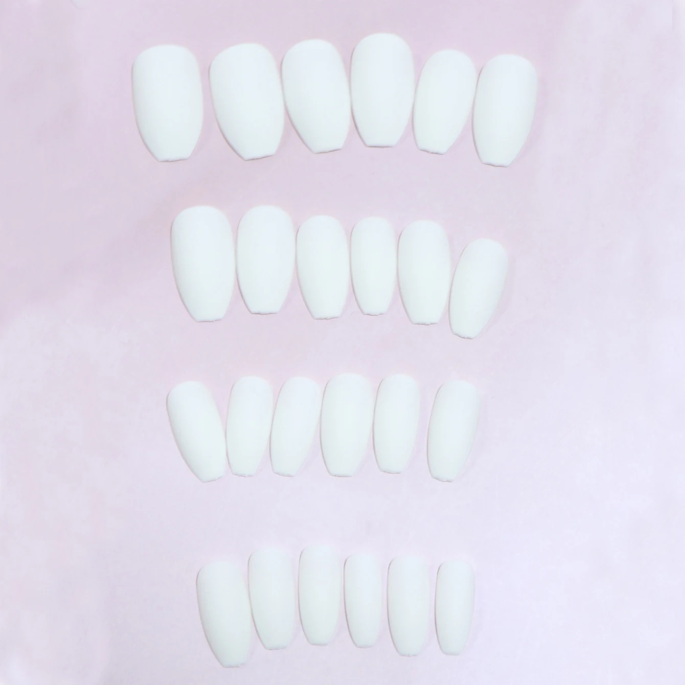 24Pcs/Set Press on Nails Women Maincure Tools Matte White French False Nail ABS Short Coffin Fake Nails Full Cover Nail Art Tips