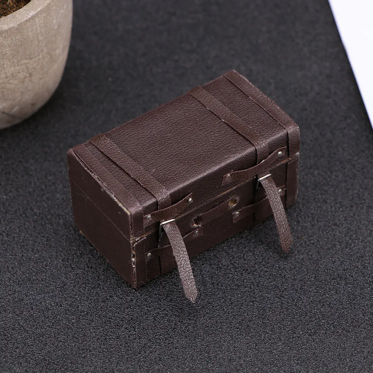 

Mini Vintage Case Craft Accessories Exquisite Wood Material Mini House Decoration Decorative Creative Display for Kids
