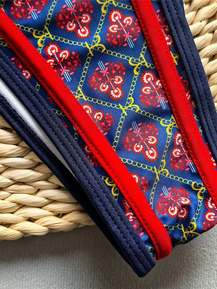 Conjunto de Bikini con cordones y estampado Sexy para mujer, traje de baño dividido de cintura alta, Bikini sin espalda para playa, nuevo traje de baño de verano 2025, conjunto de Bikini