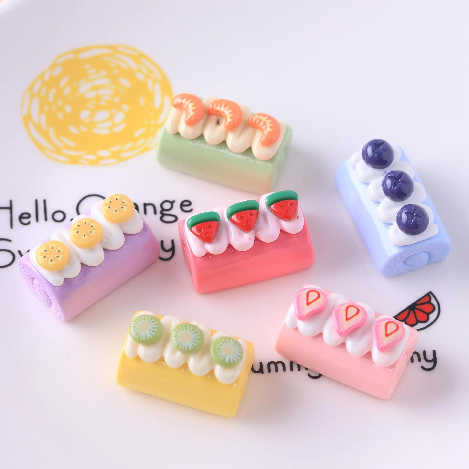 6pcs Mini Cake Roll DIY Cream Cake Resin Keychain Dollhouse Food Pendant Handmade Simulation Jewellery Accessories Home decor