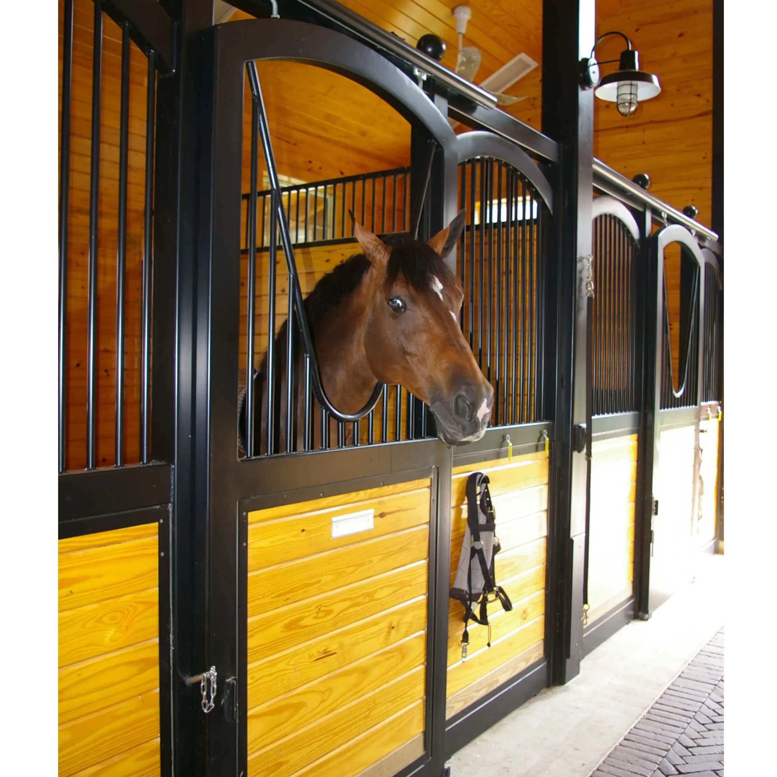 

Portable Horse Stable Equipment Temporary Stables Equipment For Farms Horse Stable Fronts Doors Featuring Gear Core Components