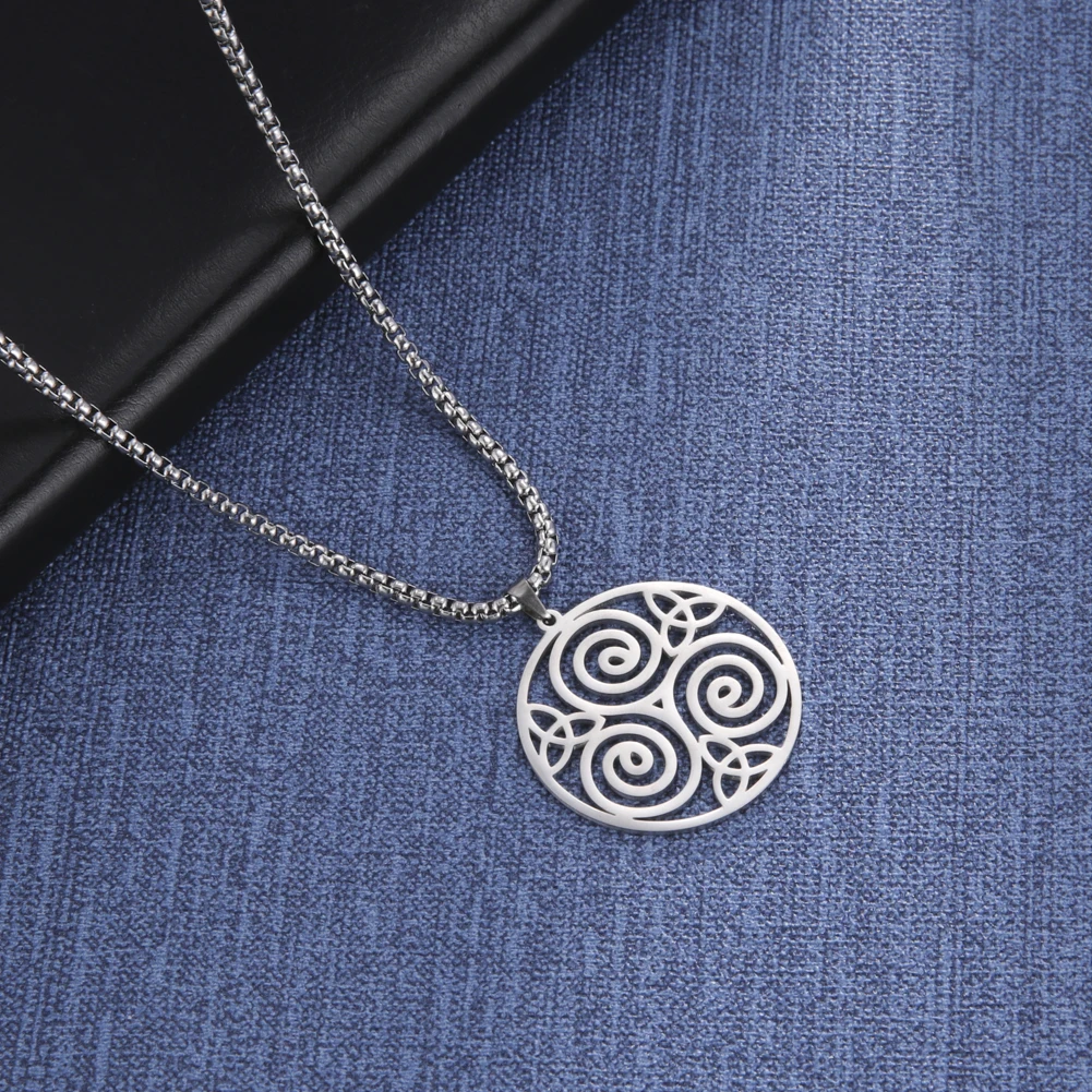 Skyrim Triskele Triskelion Necklace Men Stainless Steel Triple Spiral Irish Knot Pendant Long Chain Amulet Jewelry Gift