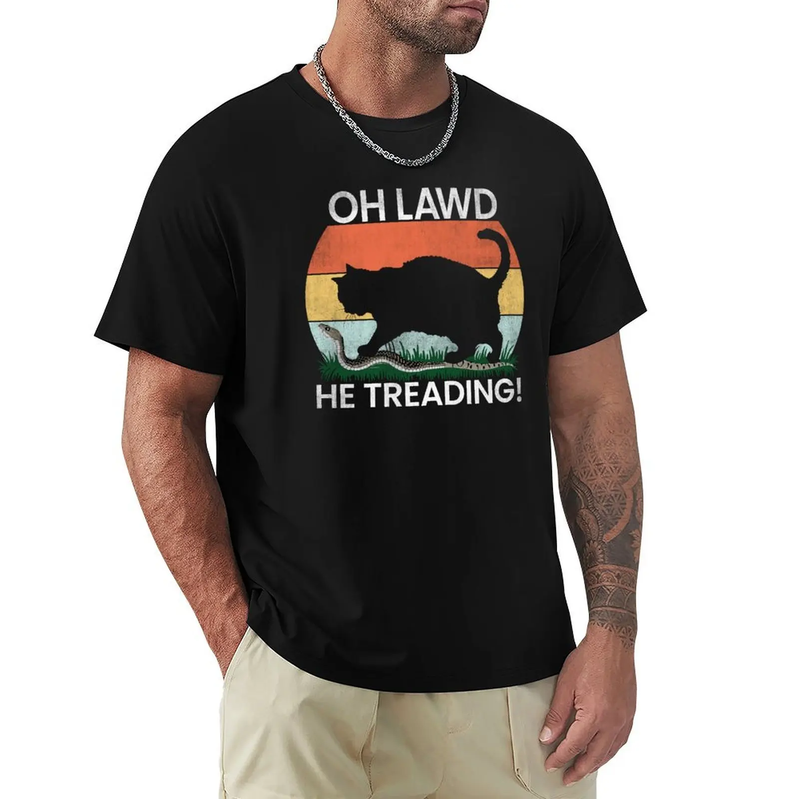 Black Cat Vintage With Snake Oh Lawd He Treading T-Shirt Big and Tall Loose Fit T-Shirt