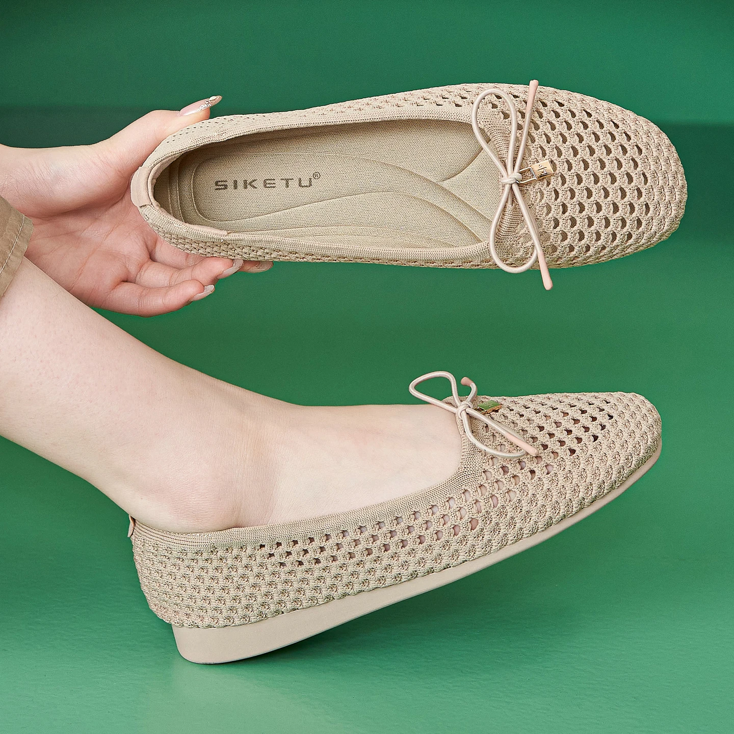 

New Knitted Soft Surface Flat Bottom Bow Hollow Breathable Sneakers for Lazy and Casual Women's Single Shoes