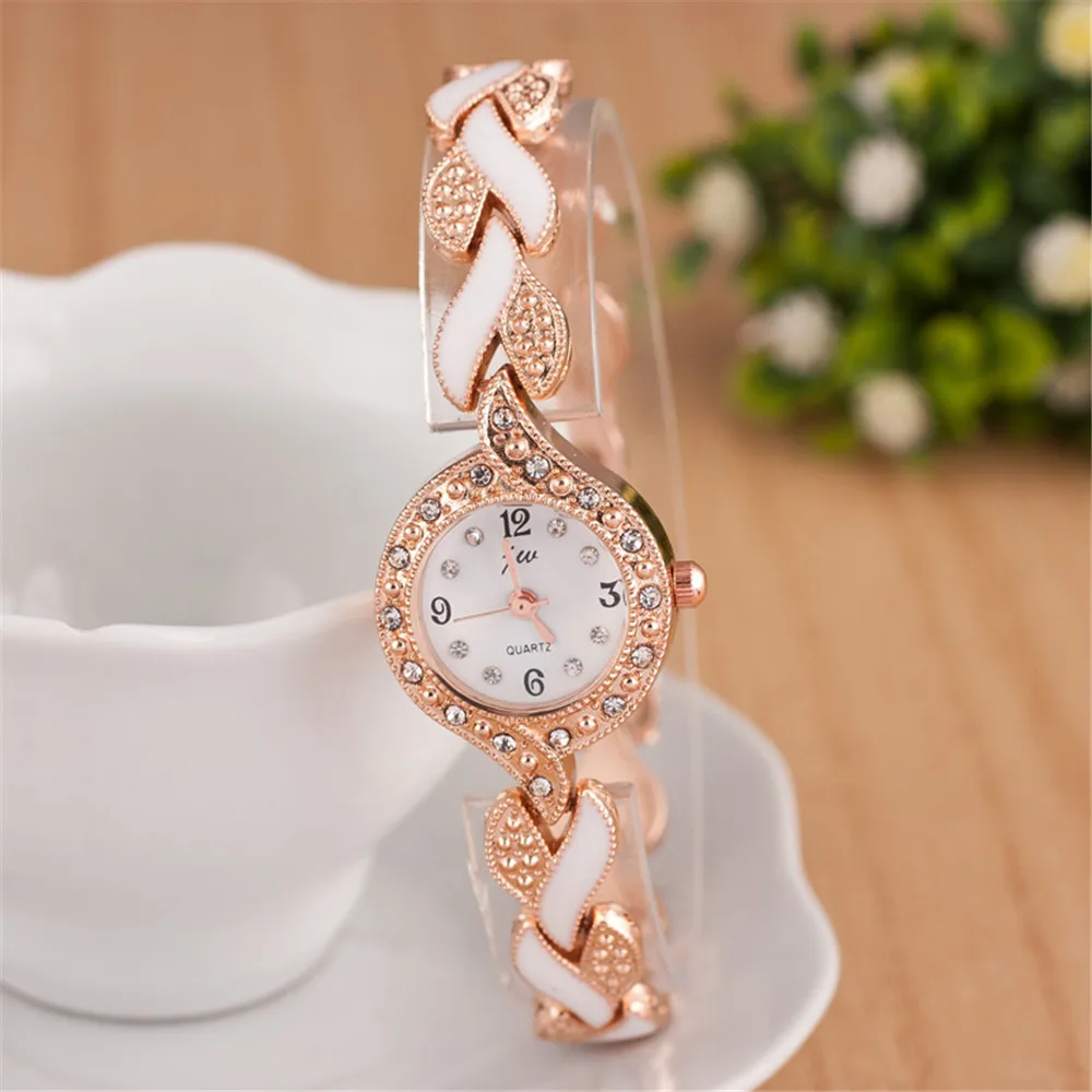 Fashion Small Dial Women Watches Luxury Alloy Strap Ladies Bracelet Simplified Number Steel Band Alloy Quartz Wristwatches Reloj