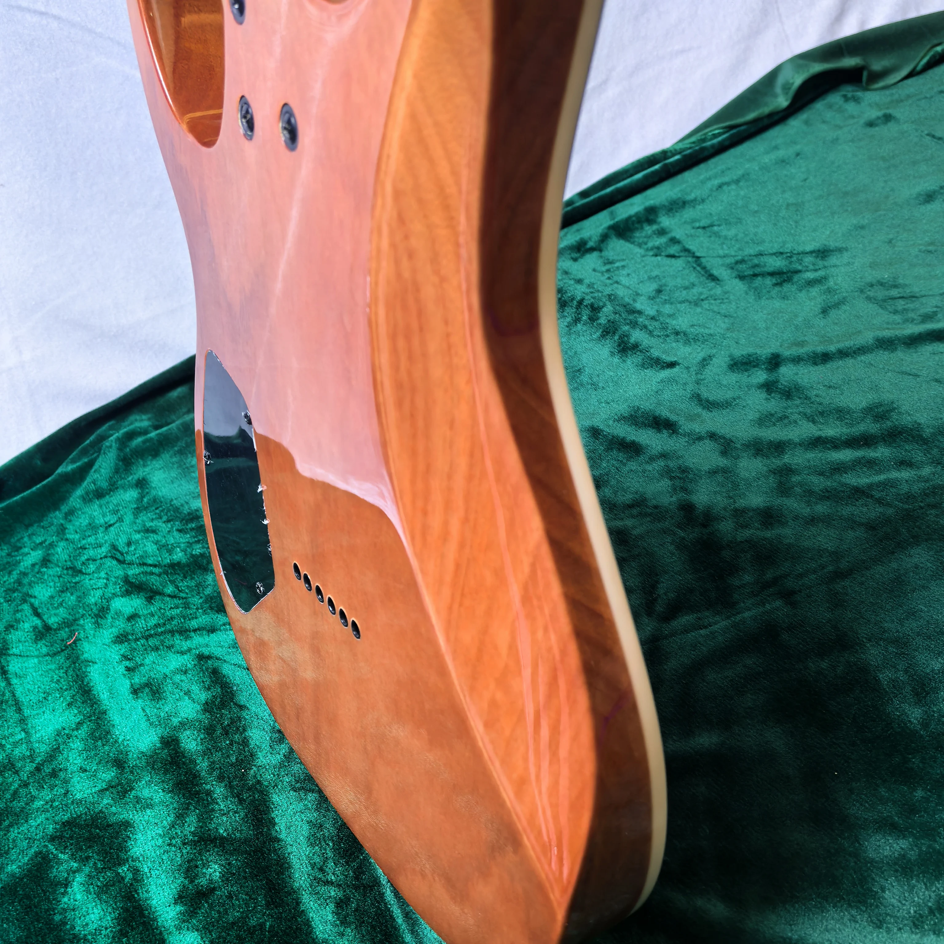 6-حبوب خشبية لحاء شجرة فريدة من نوعها، مزيج من اللون الأحمر والأزرق، تجعل ذلك أكثر جراعاً! السلسلة ملولبة خلف! #4