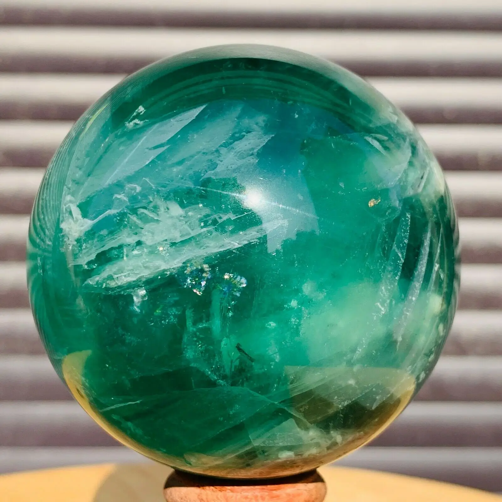 Beautiful Natural Green Fluorite Sphere Healing Energy Crystal