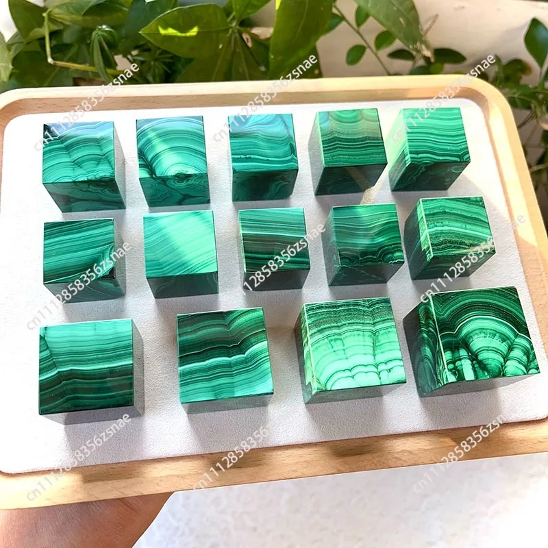 Natural malachite cube sugar cube can stand, raw malachite polished, good-looking texture, crystal jewelry ornament