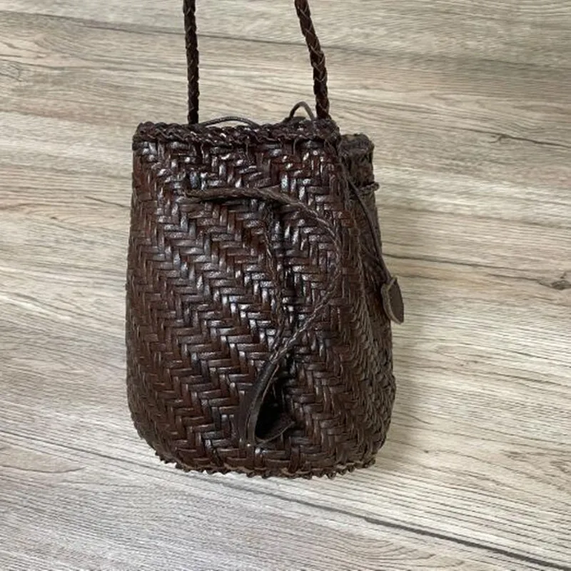 Designer woven totes bag women genuine leather cowskin knitting shopping basket handbag female bucket bag wholesale 2024 new