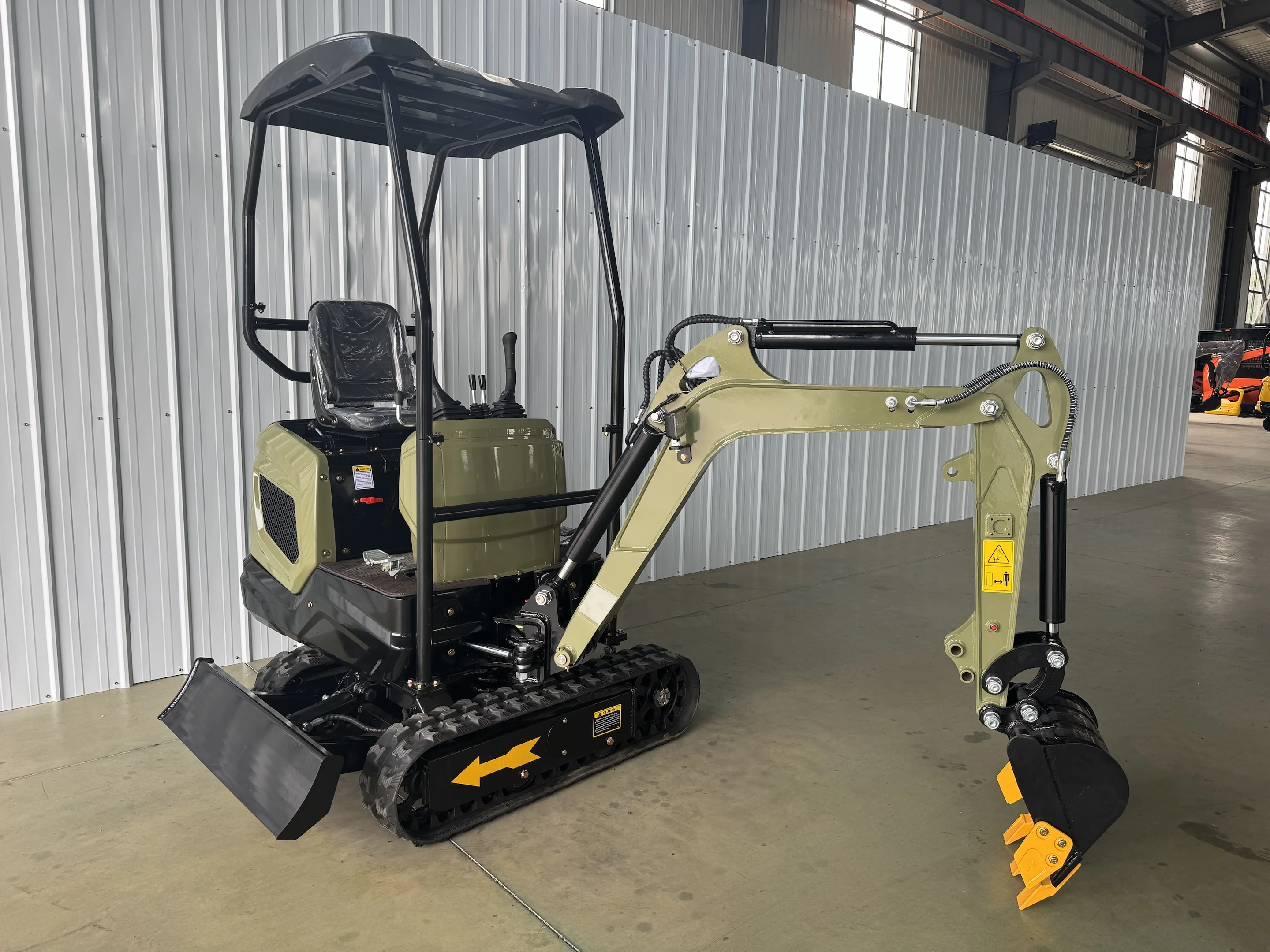 

Гусеничный экскаватор с двигателем Kubota, мини-мешок, ферма, бытовой 1,2-тонный небольшой экскаватор на складе