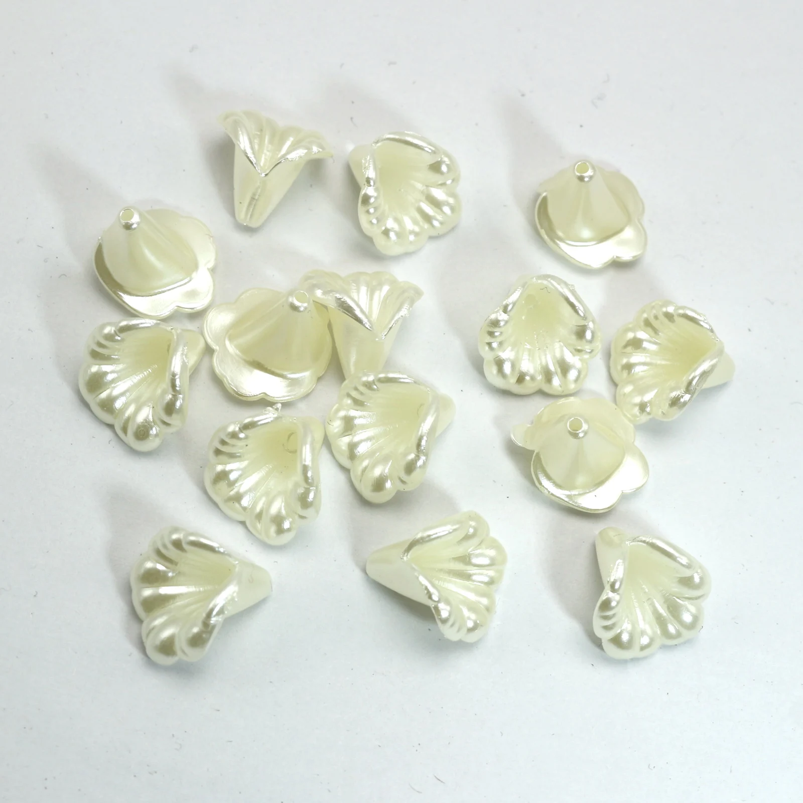 100 Ivory Acrylic Pearl Lily Bellflower Bell Flower Bead Cap Beads 14mm