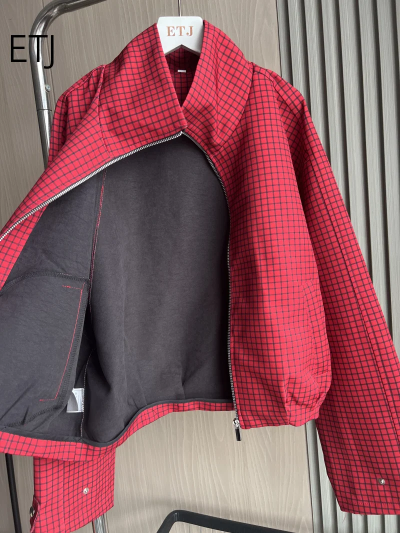 ETJ 2026 Damen Rote Karierte Harrington-Jacke, Kurz Geschnitten, Oversized, Stehkragen, Reißverschluss, Racer-Mantel, Vintage-Gittermuster, Streetwear-Oberbekleidung – Detail 9
