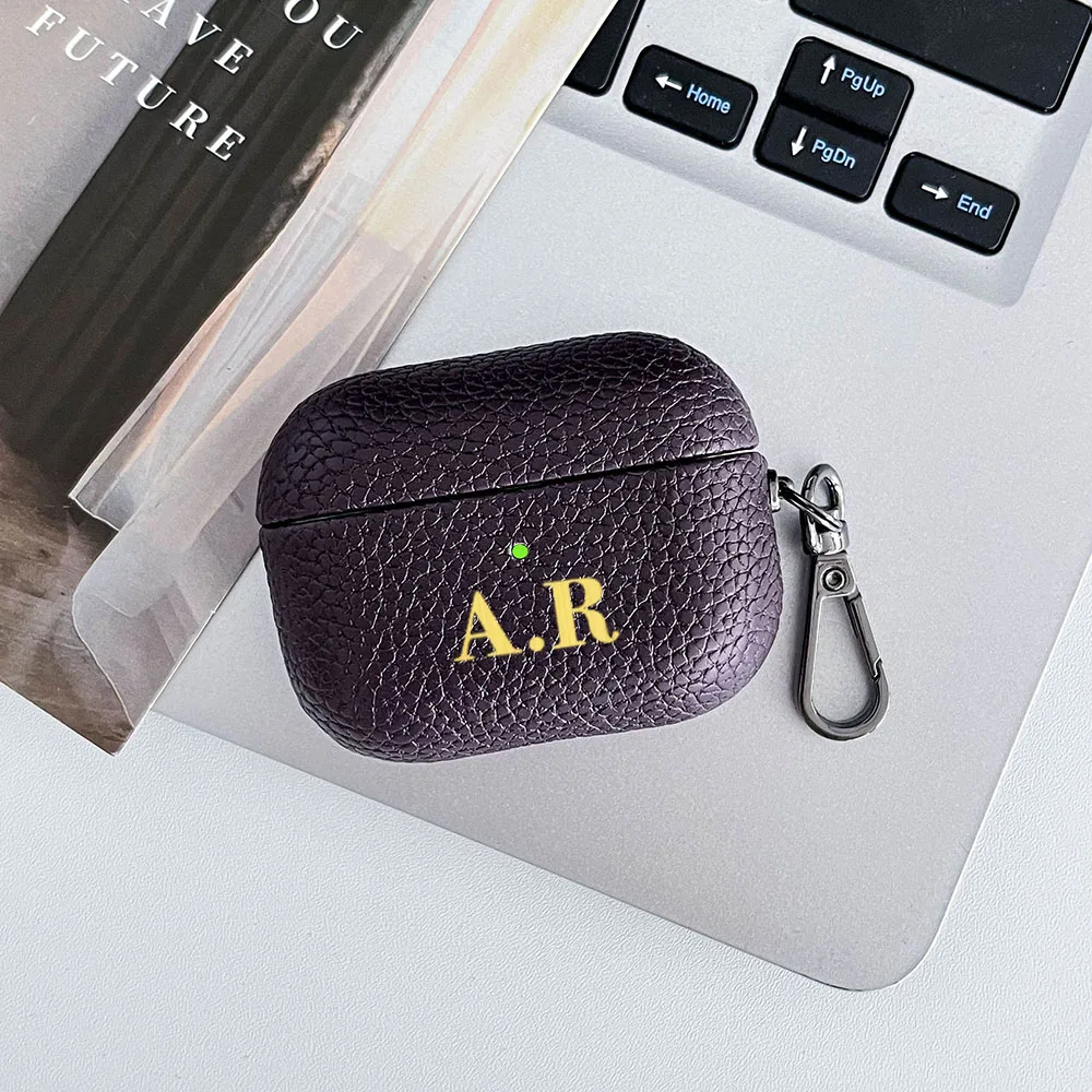 Gepersonaliseerde initialen Letters Aanpassen Oortelefoon DIY-hoesje voor Airpods 1 2 3 4 Pro 2 Luxe Lychee-huidpatroon met sleutelhanger