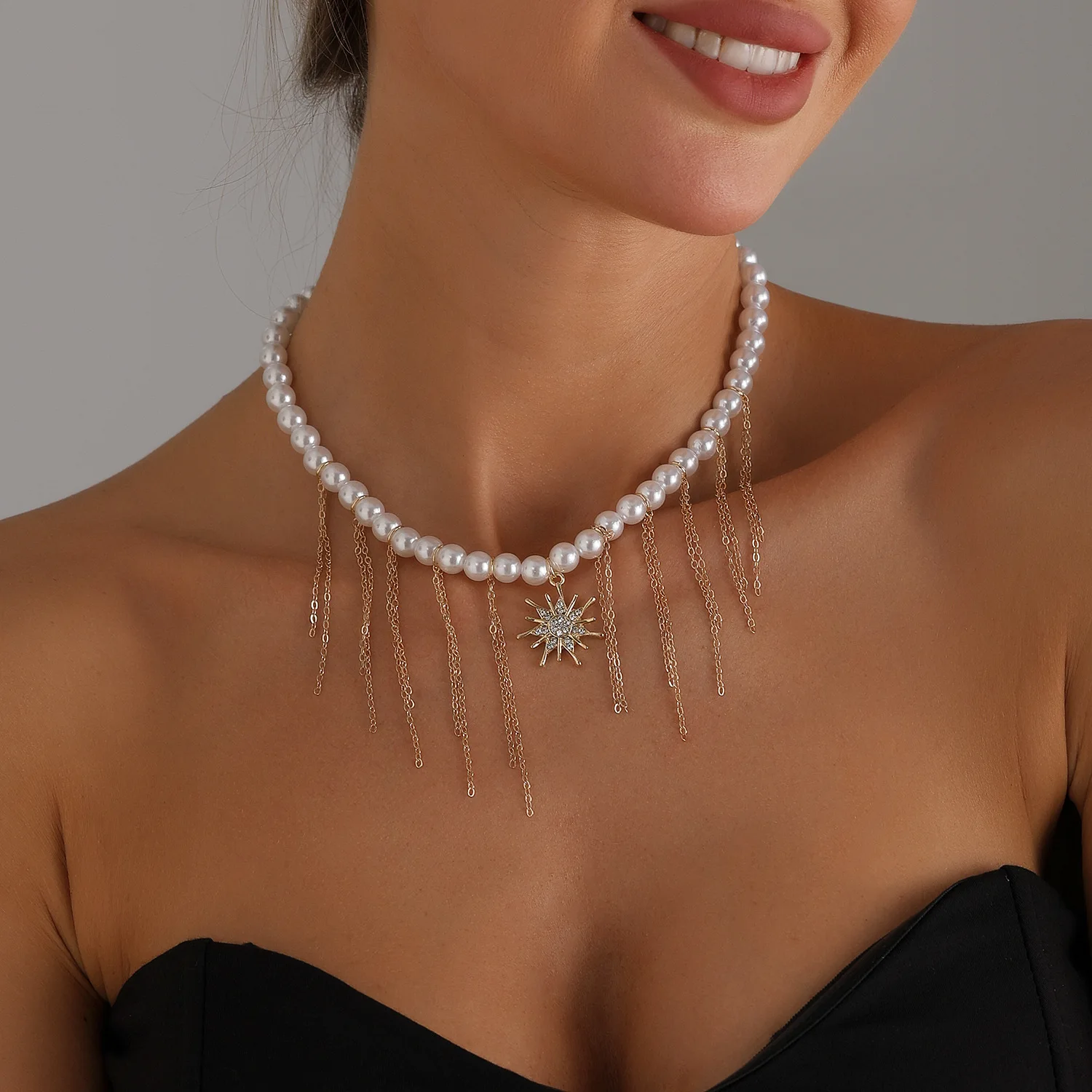 Diamond studded imitation star pearl necklace with tassels, light luxury and fashionable necklace accessories