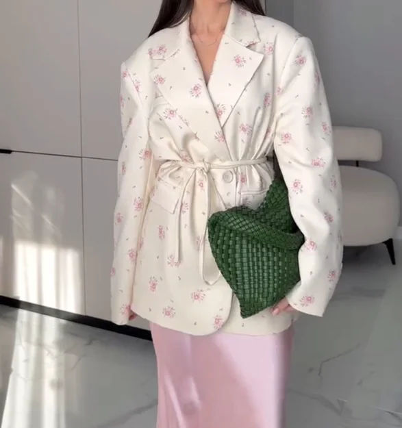 New Fashionable Printed Loose Fitting Suit Collar, Tie Up Waist Cinching Suit Jacket