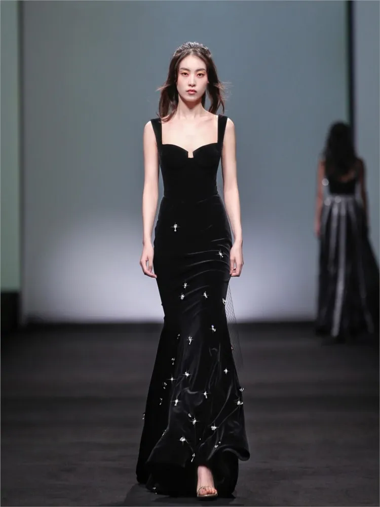 

Elegant and stylish party dress for high-end banquets gatherings