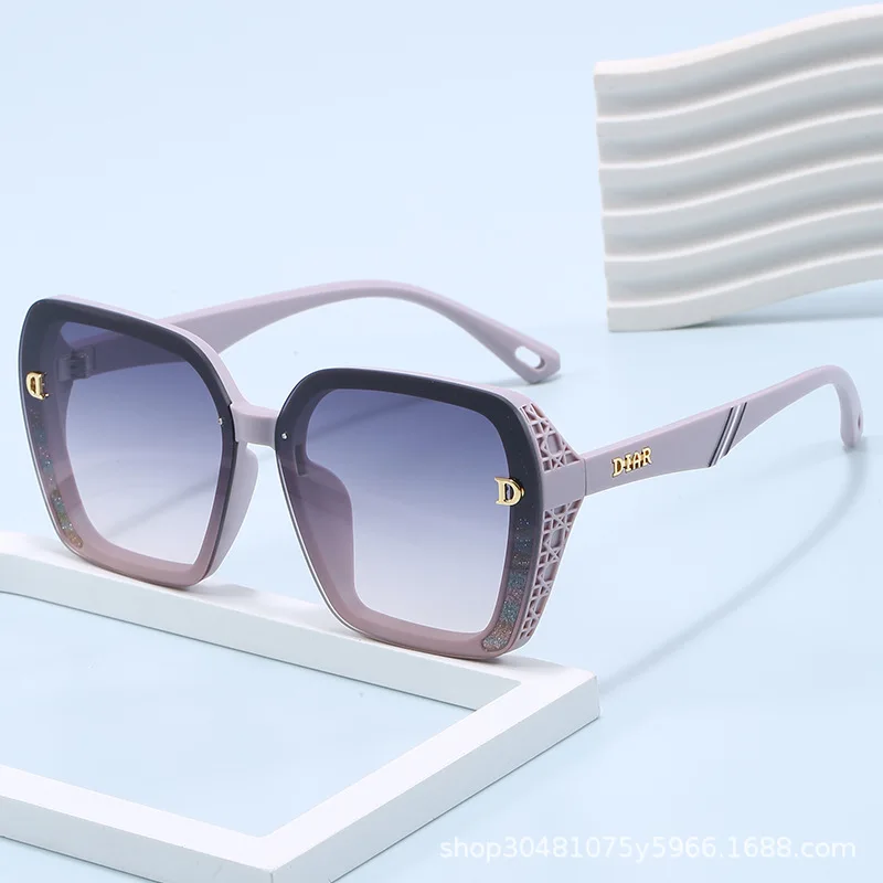 

2025 New Sunglasses Women Letter D Design Trendy Versatile Street Style UV Protection Master Design Hot Selling​