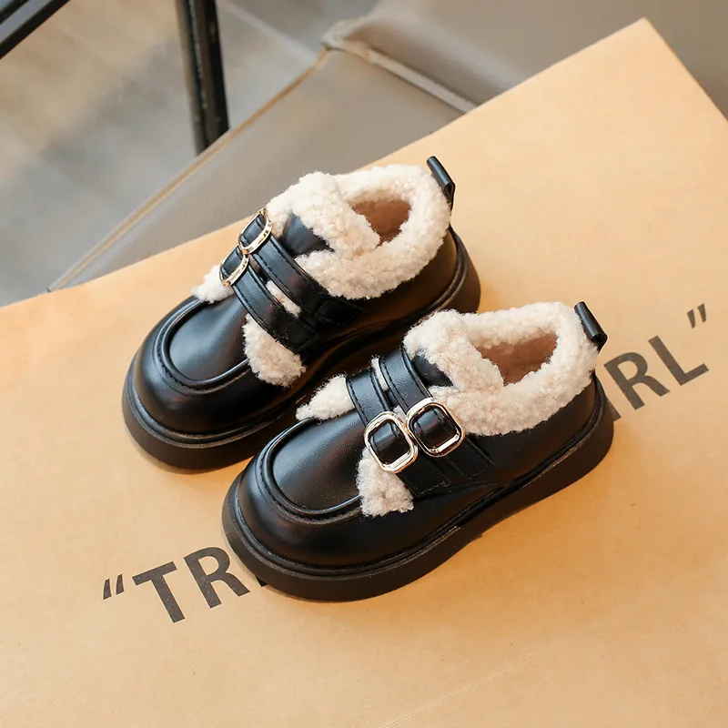 أحذية أطفال كاجوال أحذية من الجلد PU أحذية شتوية بلون سادة للفتيات أحذية مضادة للانزلاق دافئة كاكي بني مقاس 26-37