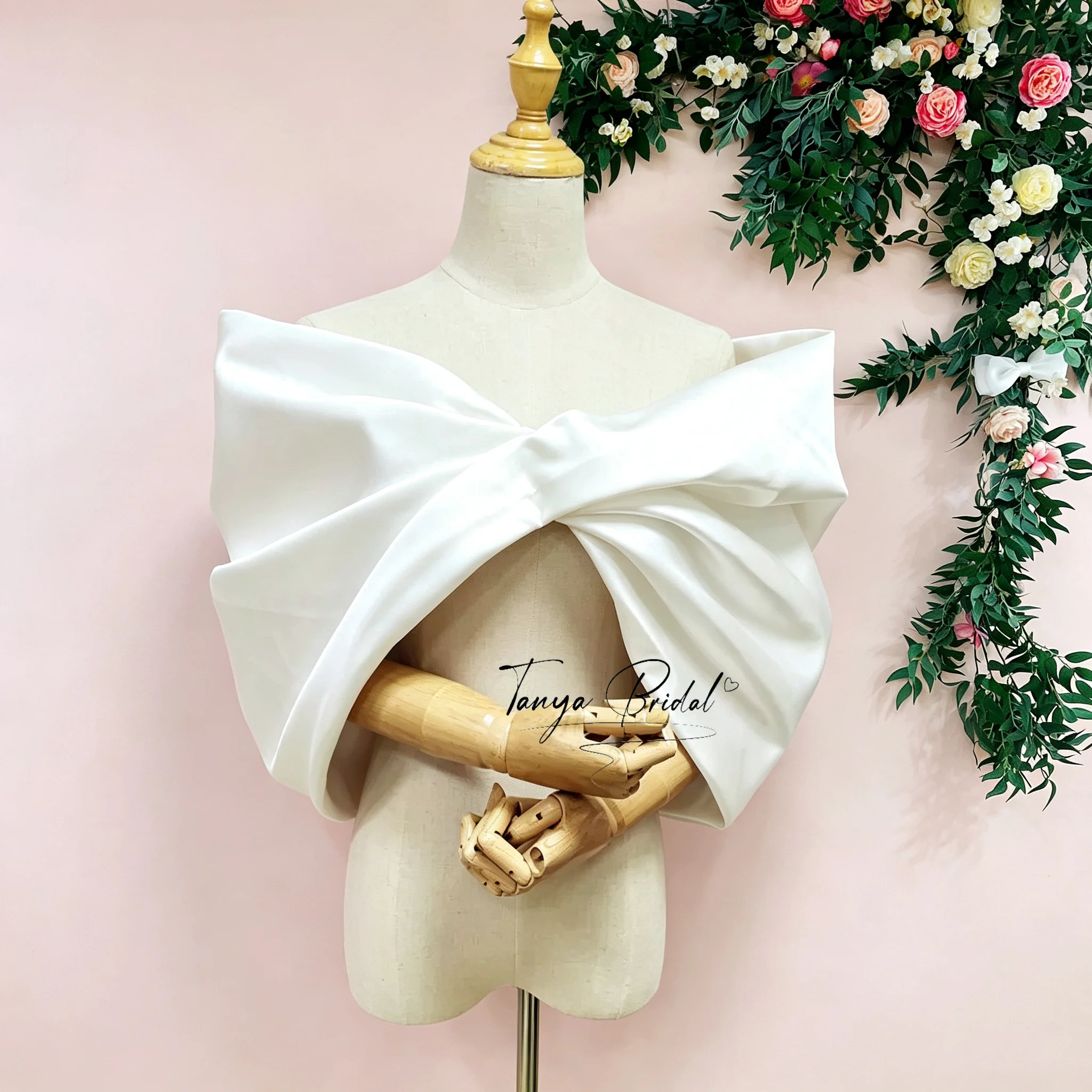 Bridal Shawl Off-Shoulder Design with Butterfly Knot Wedding Dress Accessory for Brides