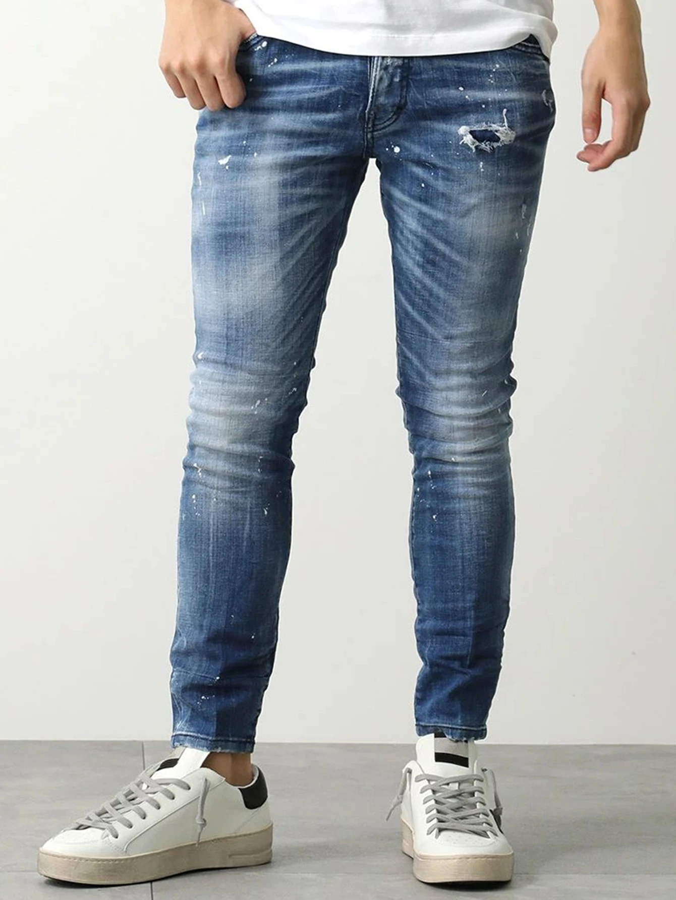 

Men's High Street Style Ripped Slim-Fit Jeans, Single Piece with Splatter Paint and Stretchy Skinny Fit, Featuring Whisker Texture and Distressed Holes, Suitable for American Streetwear, Trendy Outfits, and City Commuting, Ideal as a Boyfriend Gift for Va